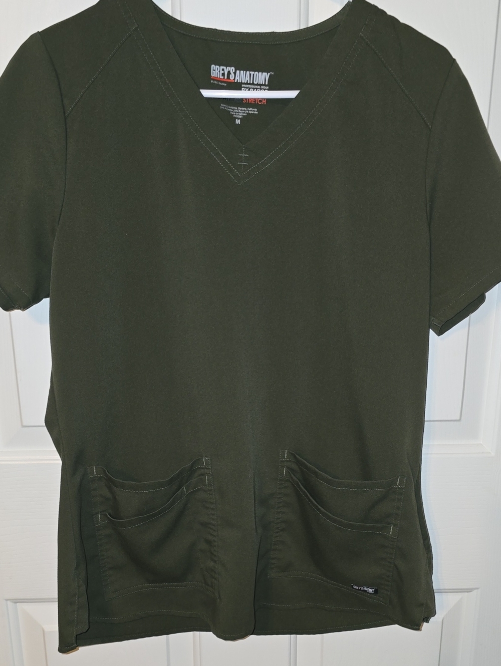 Grey's Anatomy Women's V-Neck Scrub Top - Olive Green